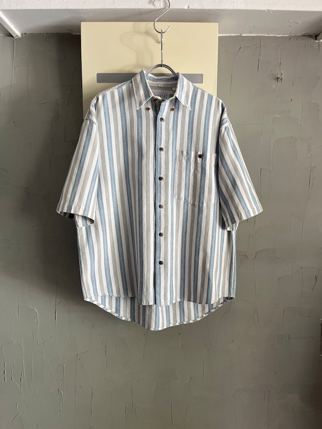 striped shirt