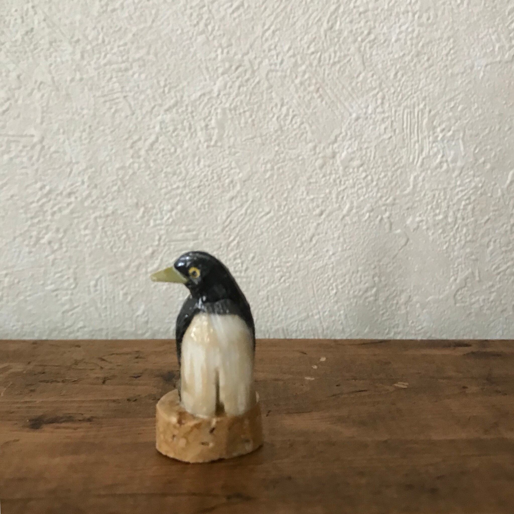 石のペンギン