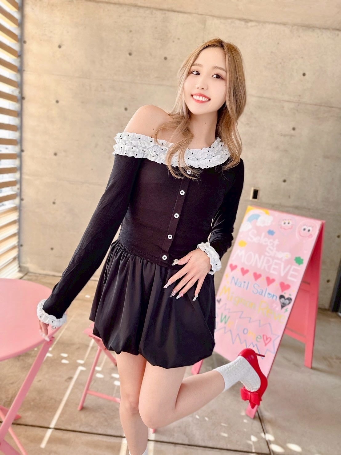 オフショルフリルトップス♡韓国/レディースファッション/可愛い/おしゃれ/ラフ/可愛い/カジュアル/フリル/(3-394)