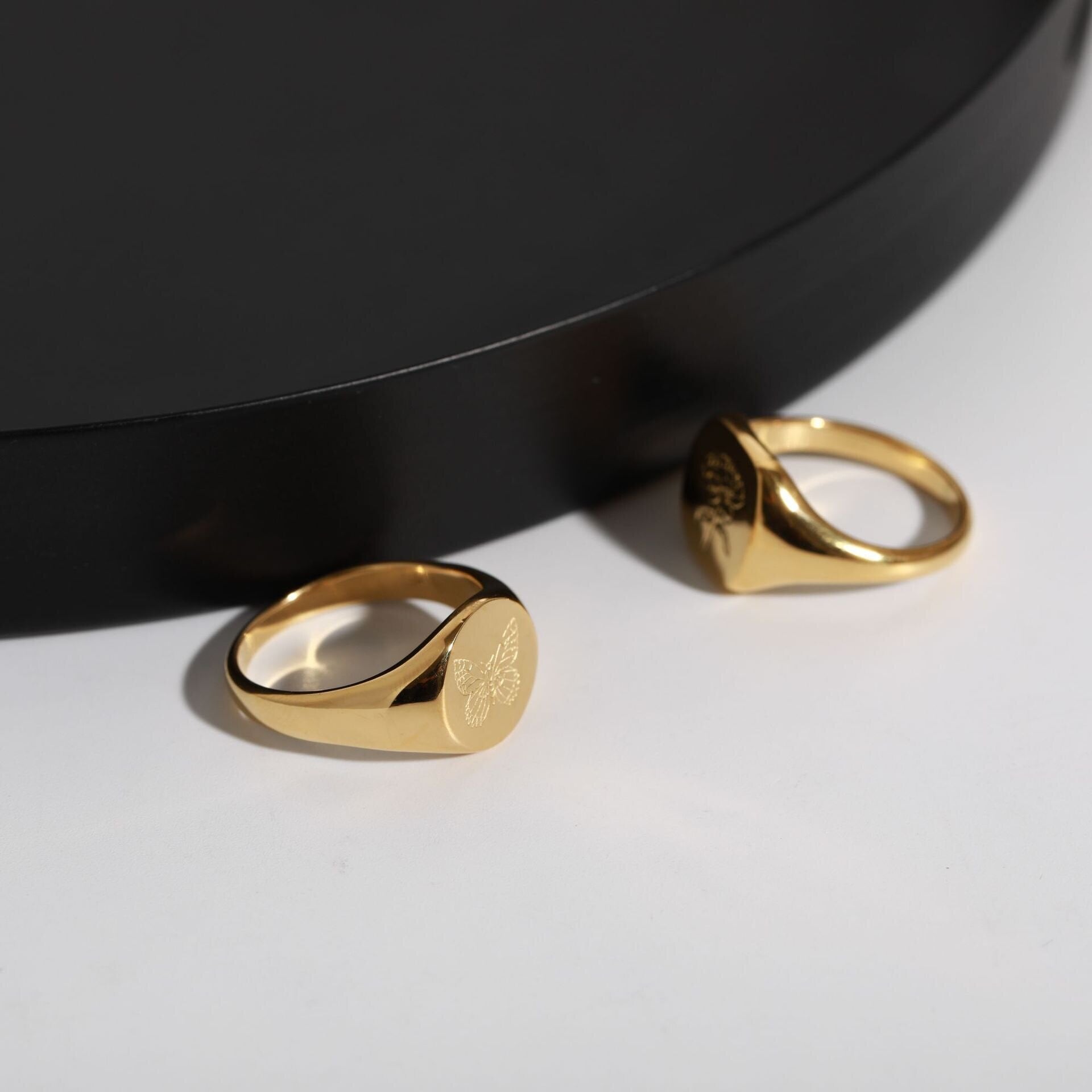 蝶の刻印 / 花の記章リング | and Laffi