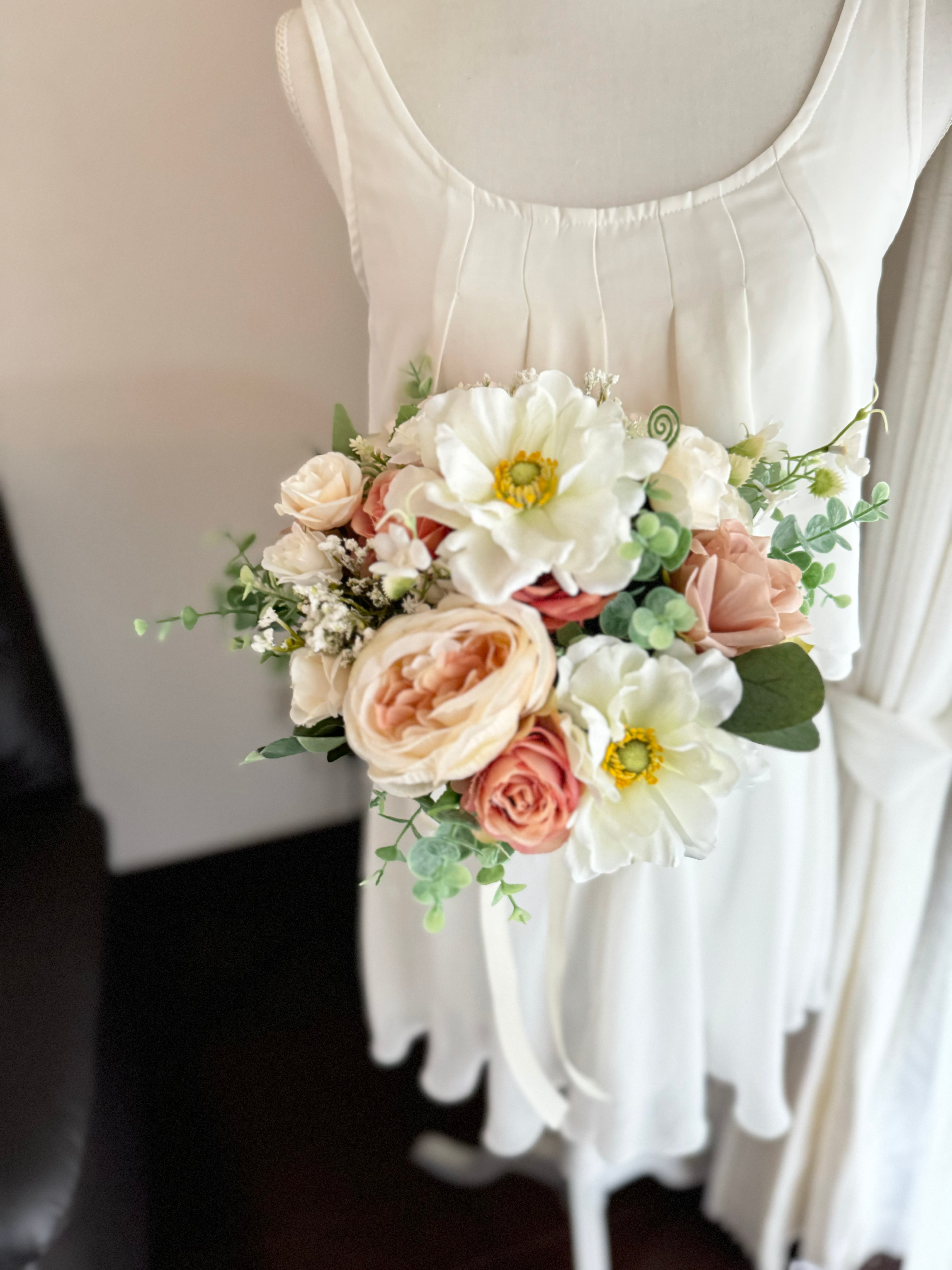 白アネモネ×サーモンピンククラッチブーケ☆ブートニア アーティ