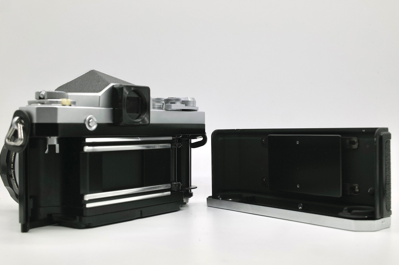 Nikon F2 後期型アイレベル ブラック 非A i50/1.4 馬鹿らしく