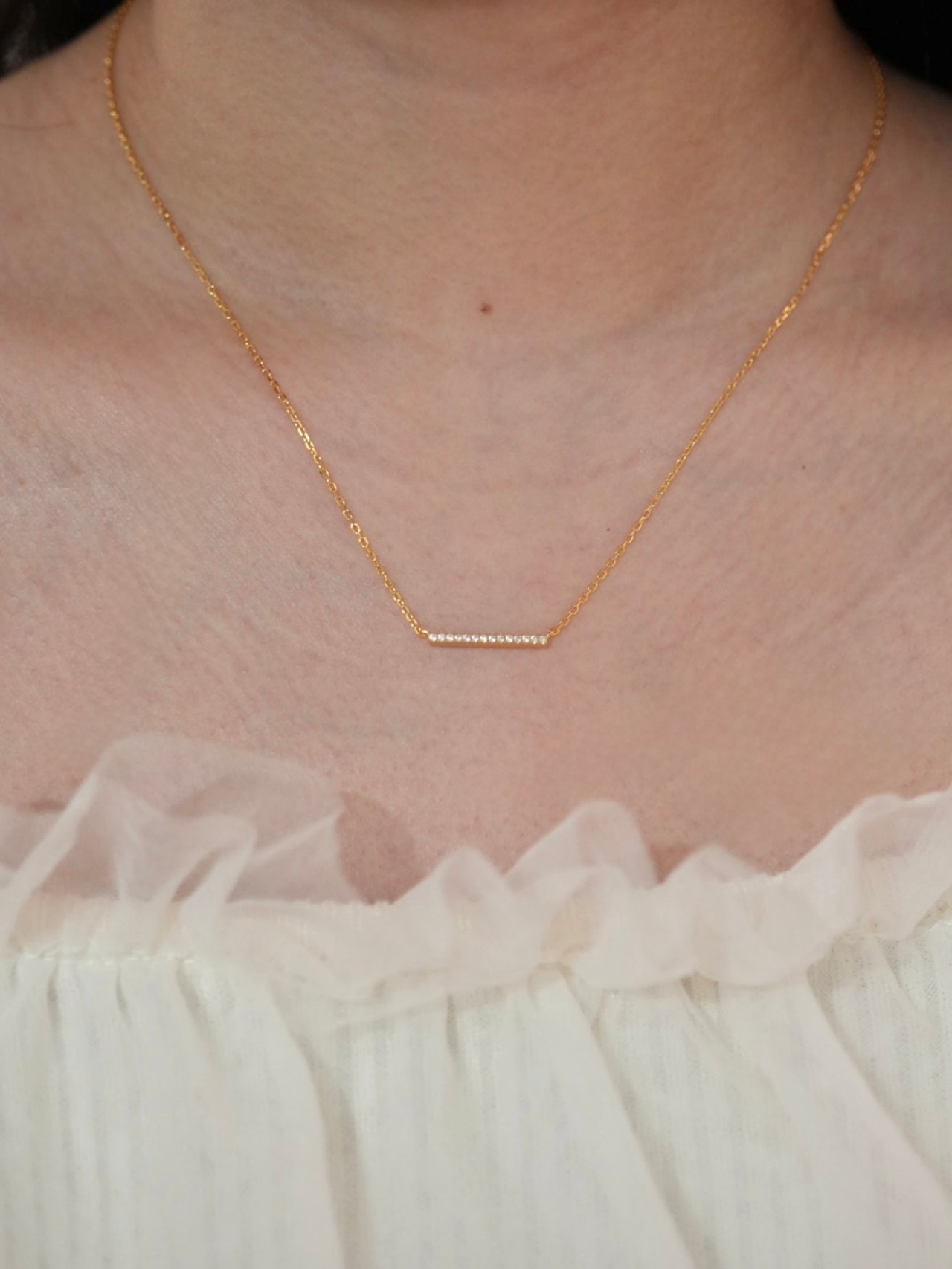 simple bar necklace