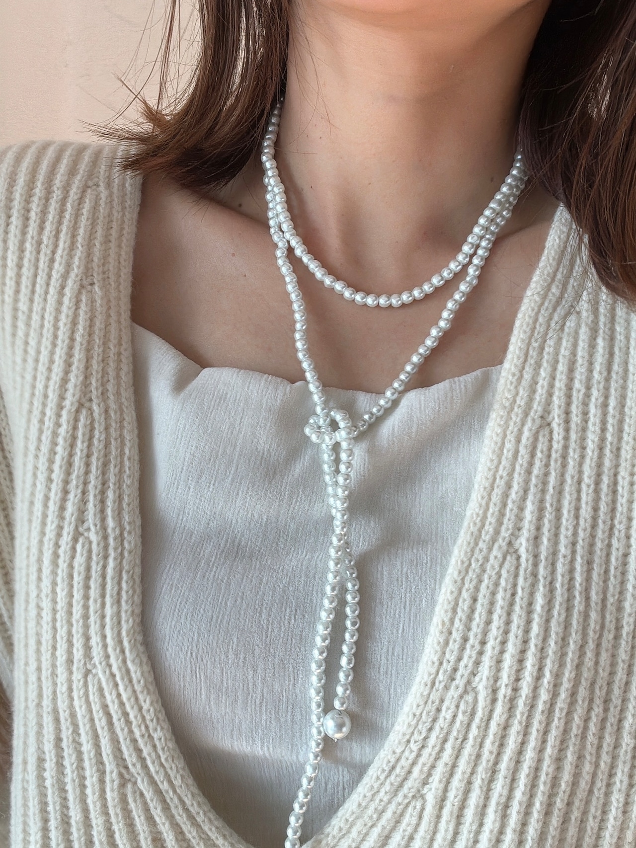 パールエンドロングネックレス