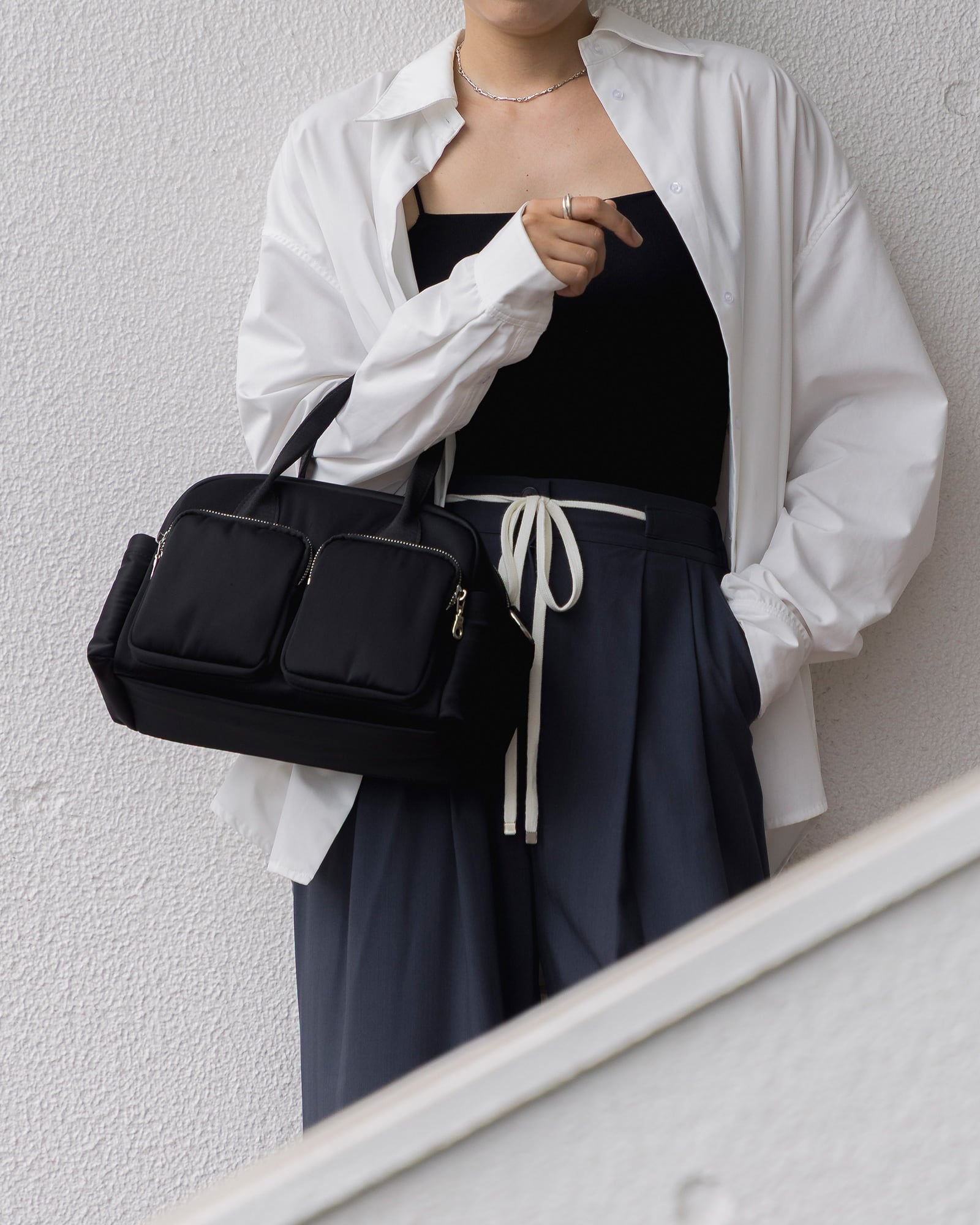 en. Multi pocket shoulder bag [edt-147] | EDITA．