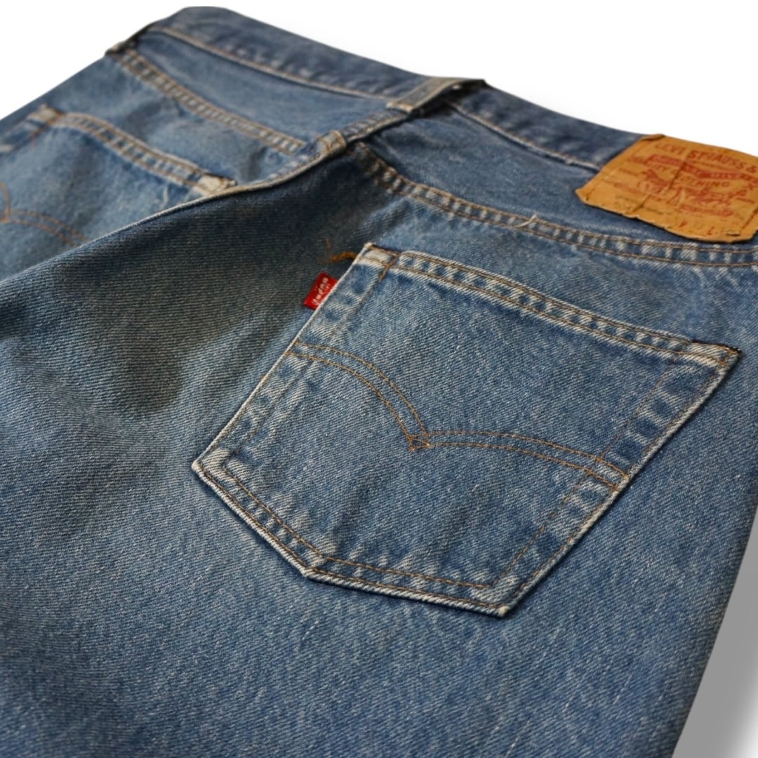 vintagelevis501赤耳黒カンw30アメリカusa製 NOS(デッド品) 1983年8月製 ビンテージリーバイス501 赤耳 W34