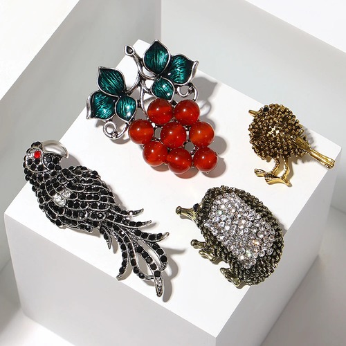 ブローチ  動物 アニマル ハート ブドウ グレー 鳥 レディース アニメーション エナメル 面白い クリスマス ギフト