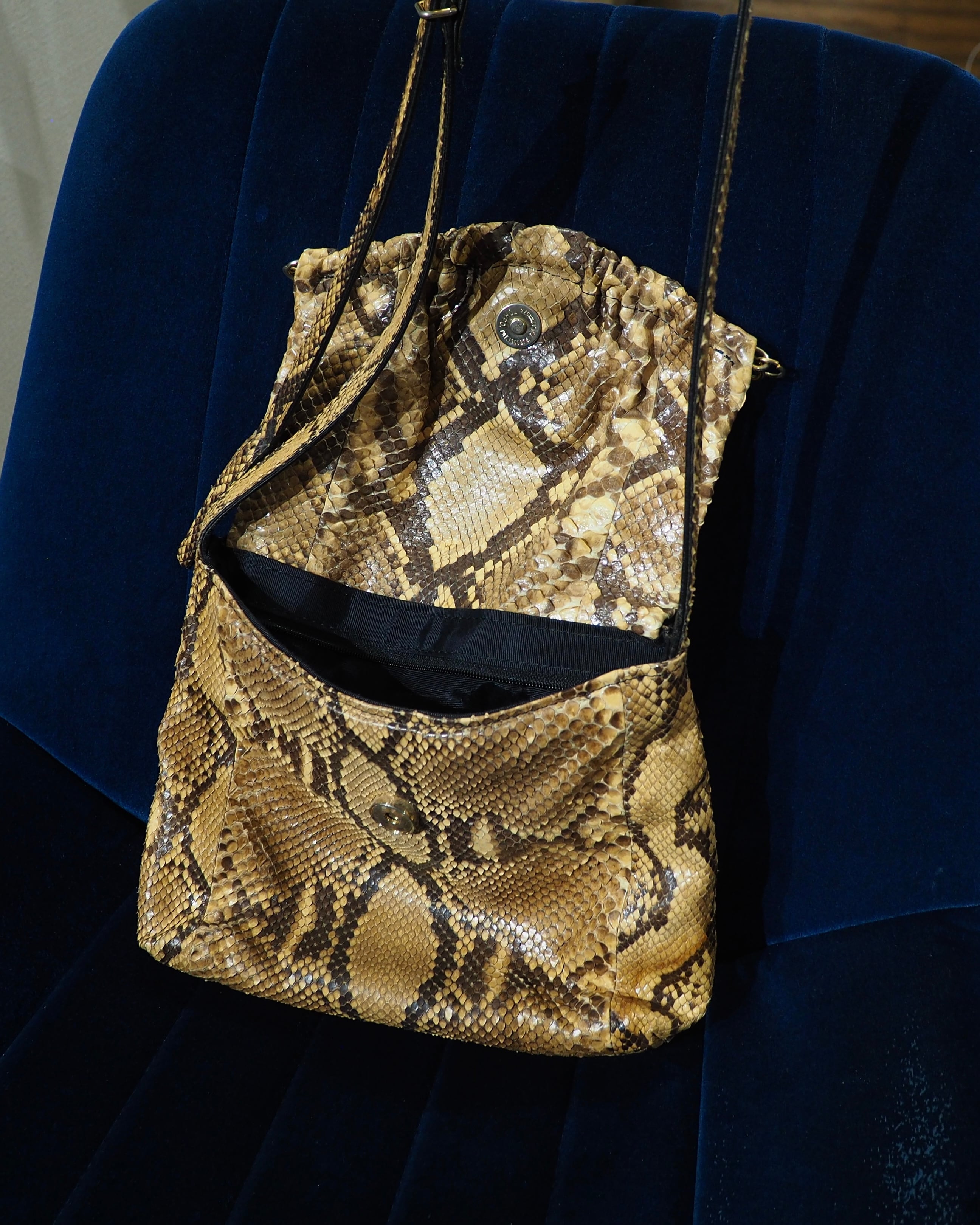 ” Unknown ” Vintage Python Leather Hand Shoulder Bag