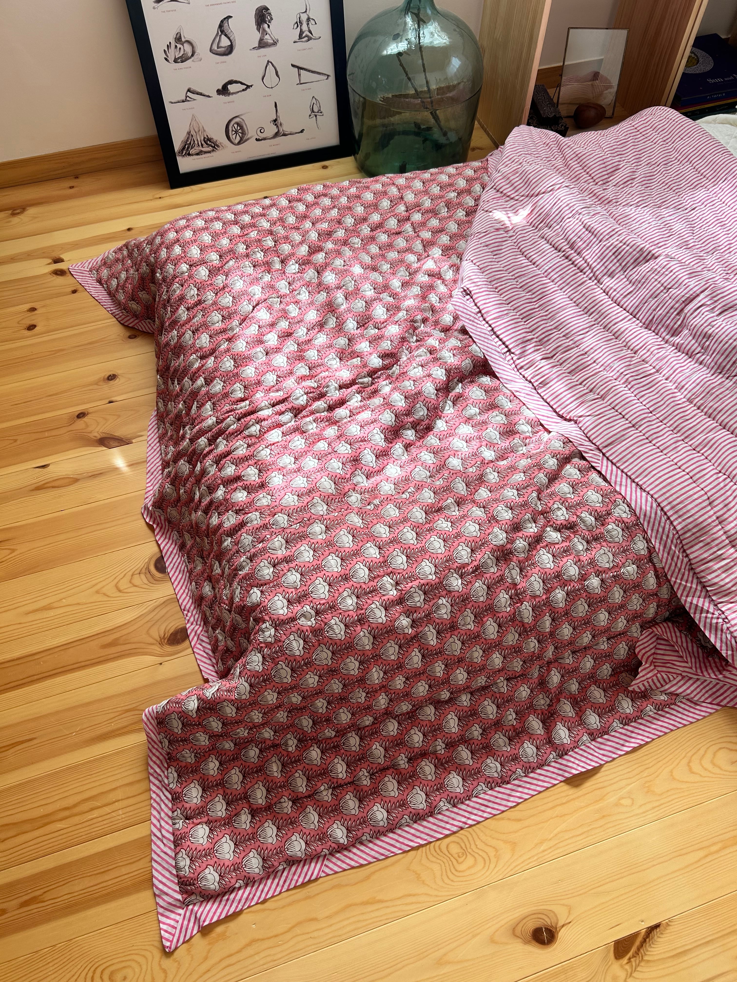 FABIANA FILIPPの新品のひざ丈ワンピースです-布団(バラの花をモチーフ