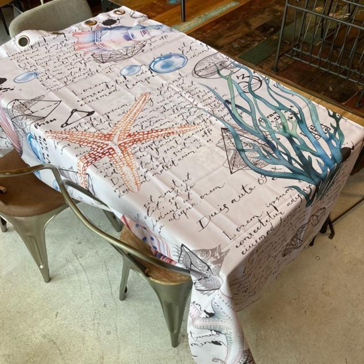 TOPANGA Fabric　マリンドリームカーテン　135×180cm　全2種　ヒトデ　インテリア　カーテン　タツノオトシゴ　ソファ　カーテンポール　カフェカーテン