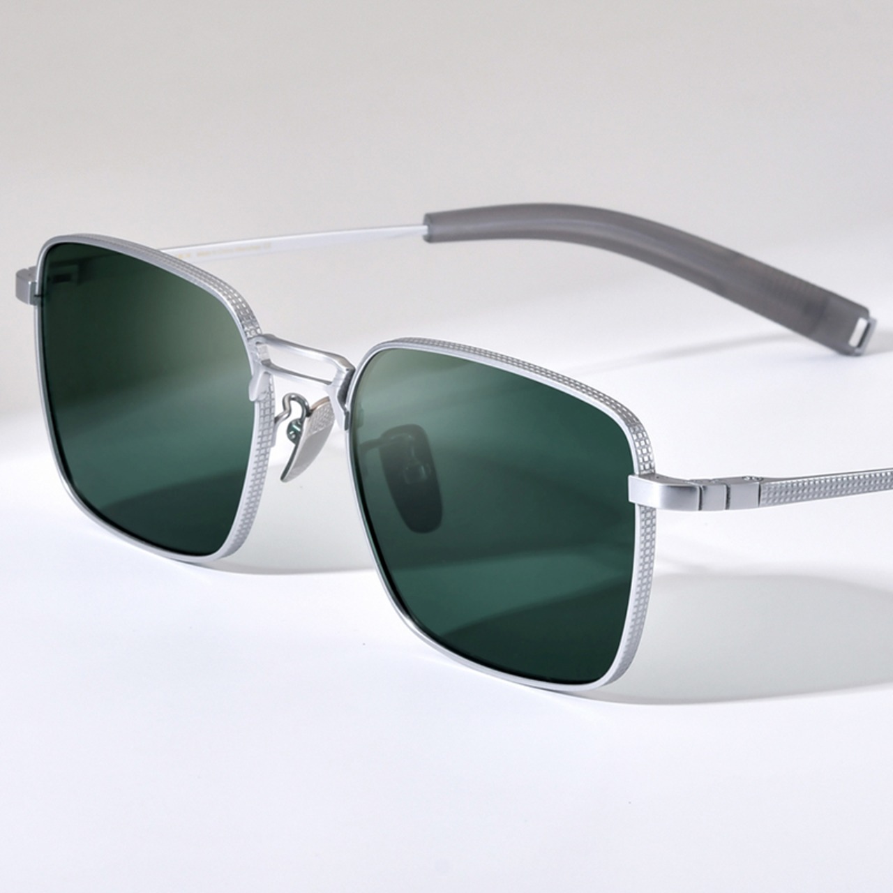 Titanium Square Sunglasses / チタン スクエア サングラス