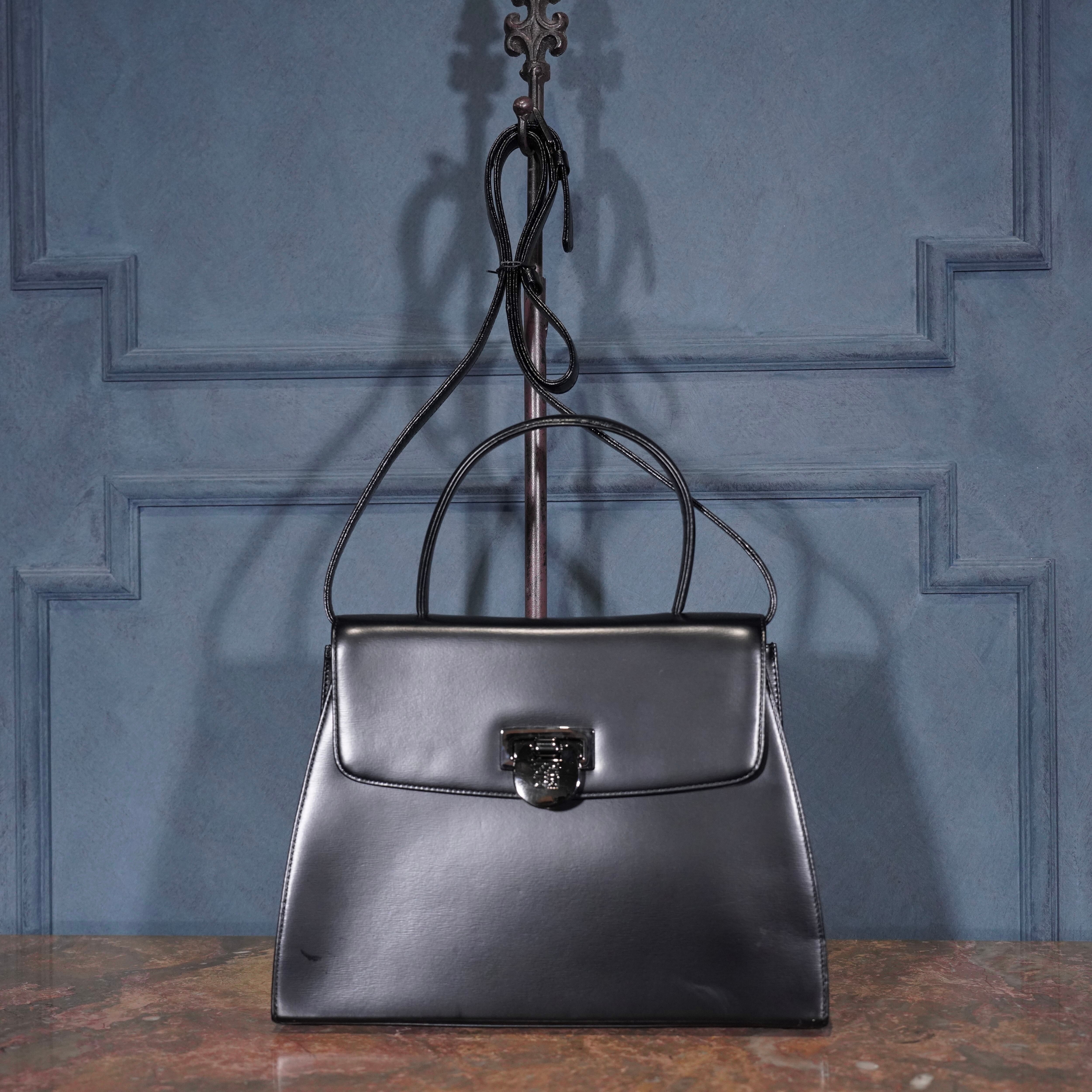 GIVENCHY LOGO DESIGN LEATHER 2WAY SHOULDER BAG/ジバンシィロゴ