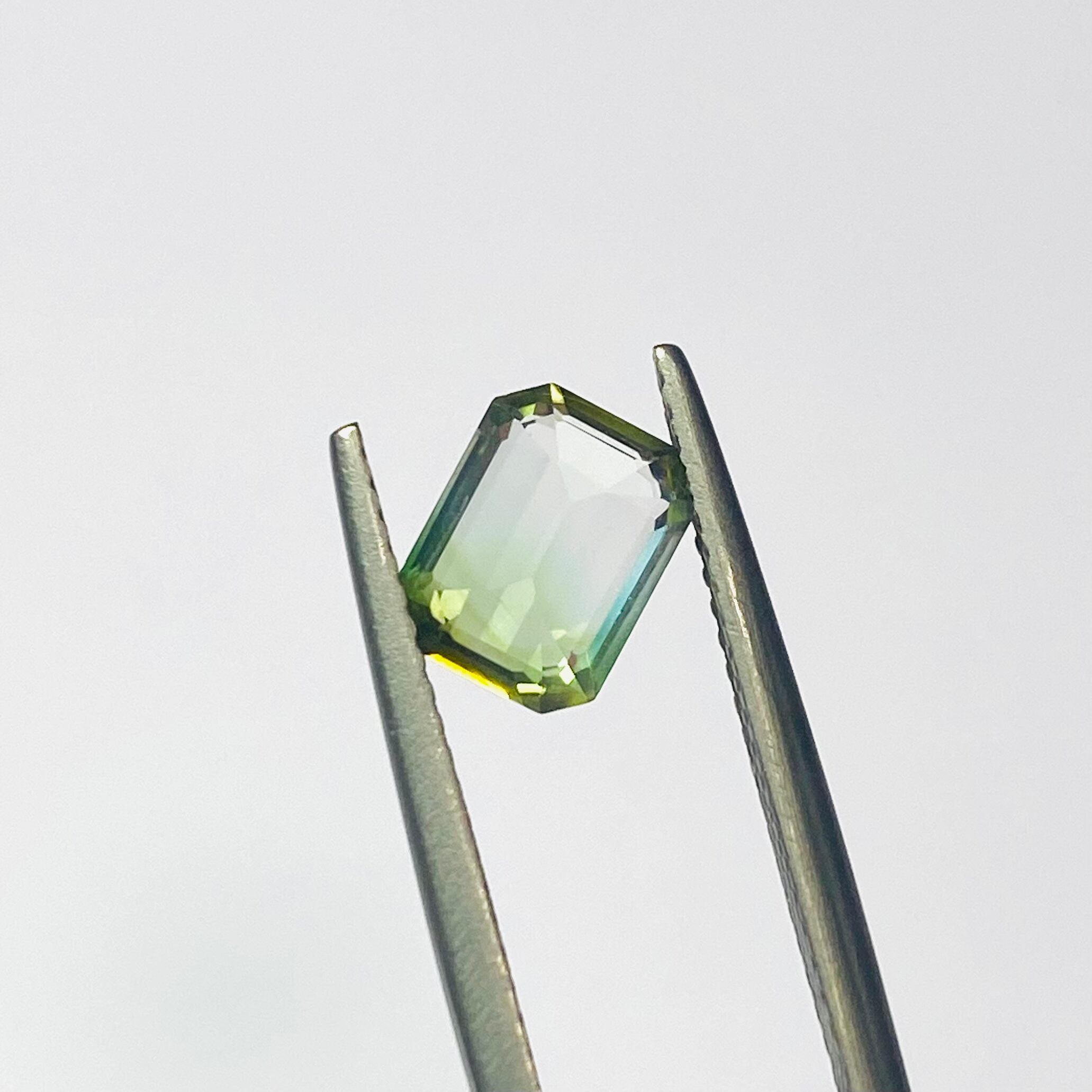 大人グリーンなバイカラートルマリン