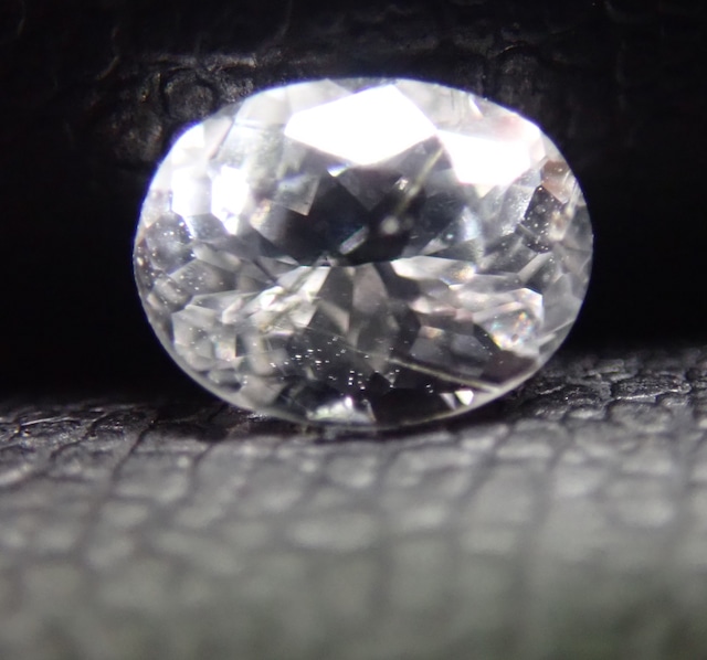 フェナカイト 0.52ct ルース