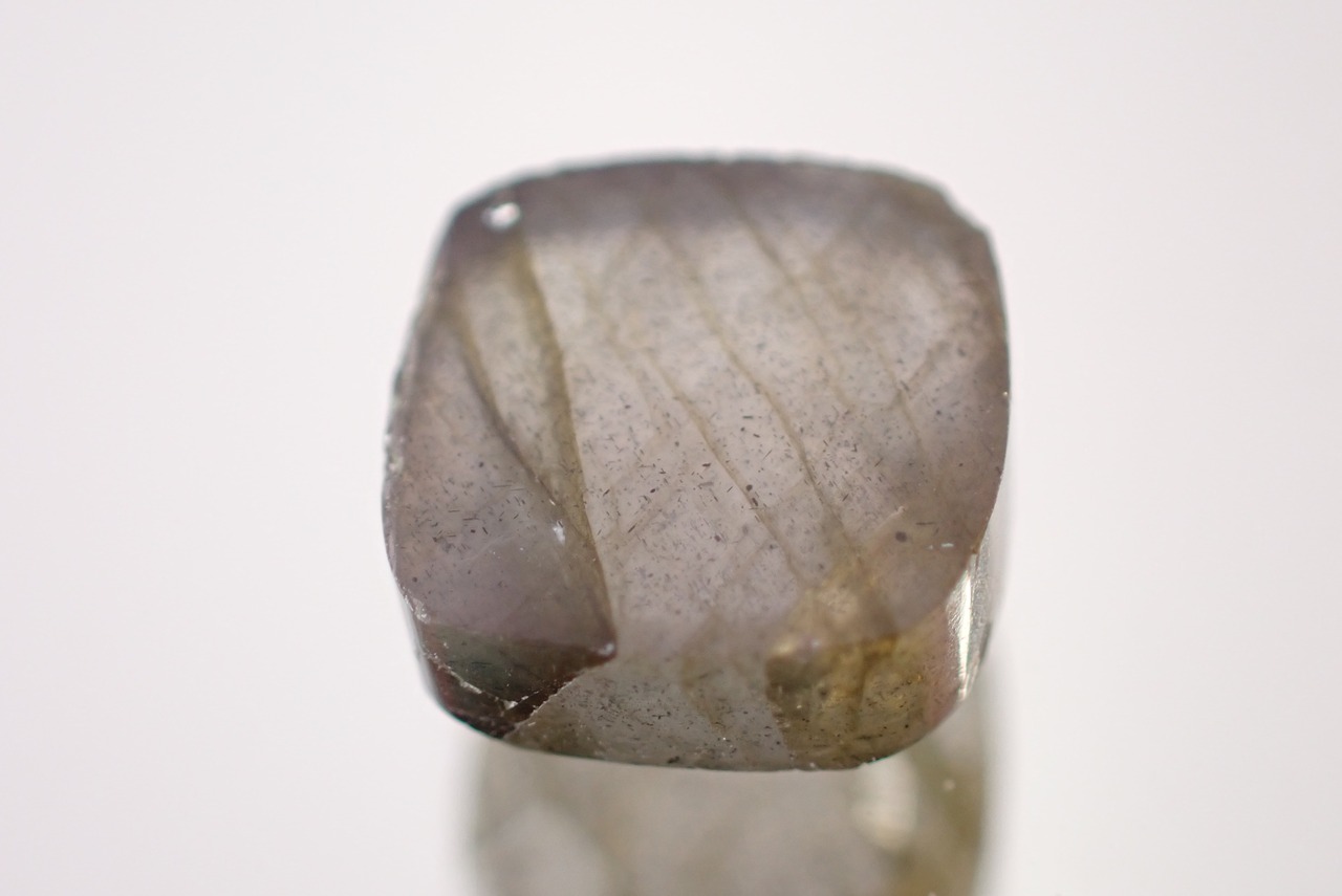 マダガスカル産ラブラドライト　1.14ct　 [D9-82]