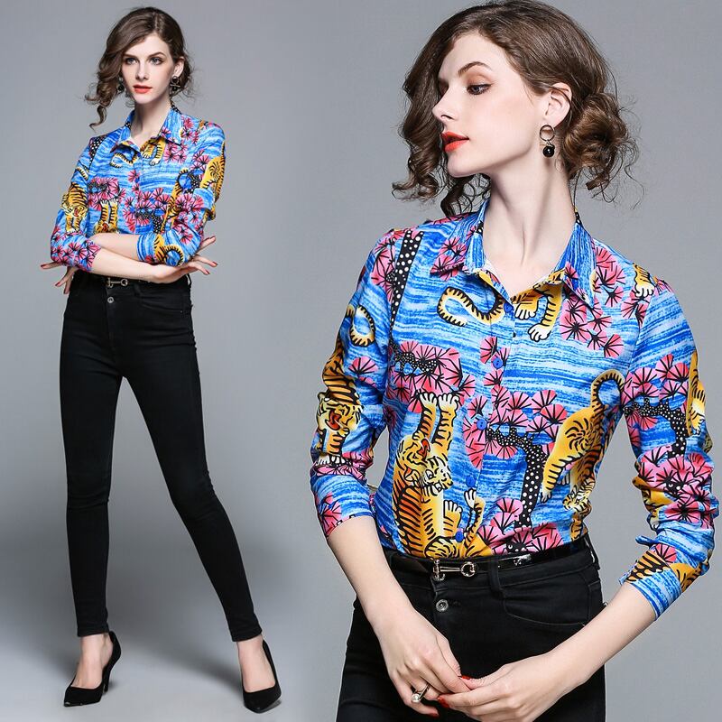 トラプリントブラウス