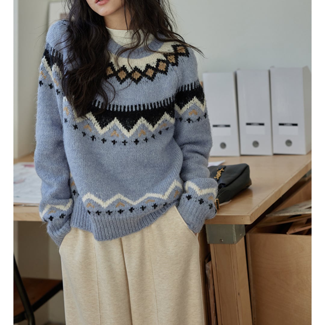 round neck fashionable sweater