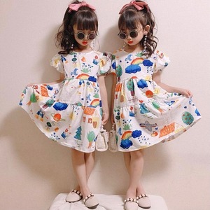 落書き風プリントワンピース