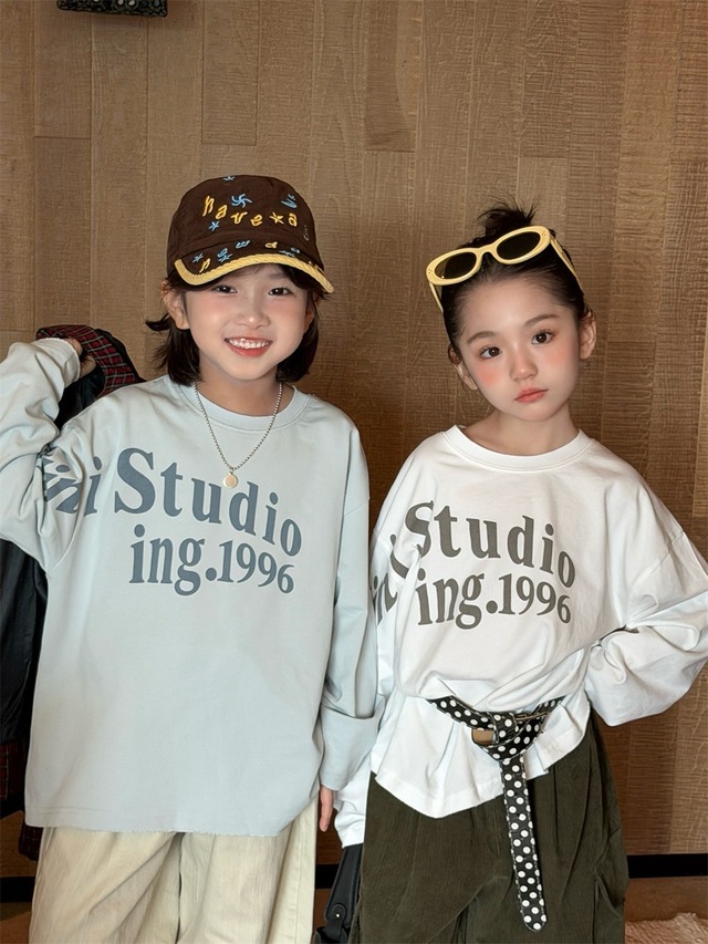 ルーズレタリングロングTシャツ（2色展開）XDJK｜トップス オーバーサイズ｜小学生 ジュニア対応｜通学 普段着｜韓国子供服｜男の子 女の子｜90-160cm｜2026秋服 ［取寄］