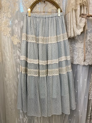 Tiered Skirt of dot-patterned lace