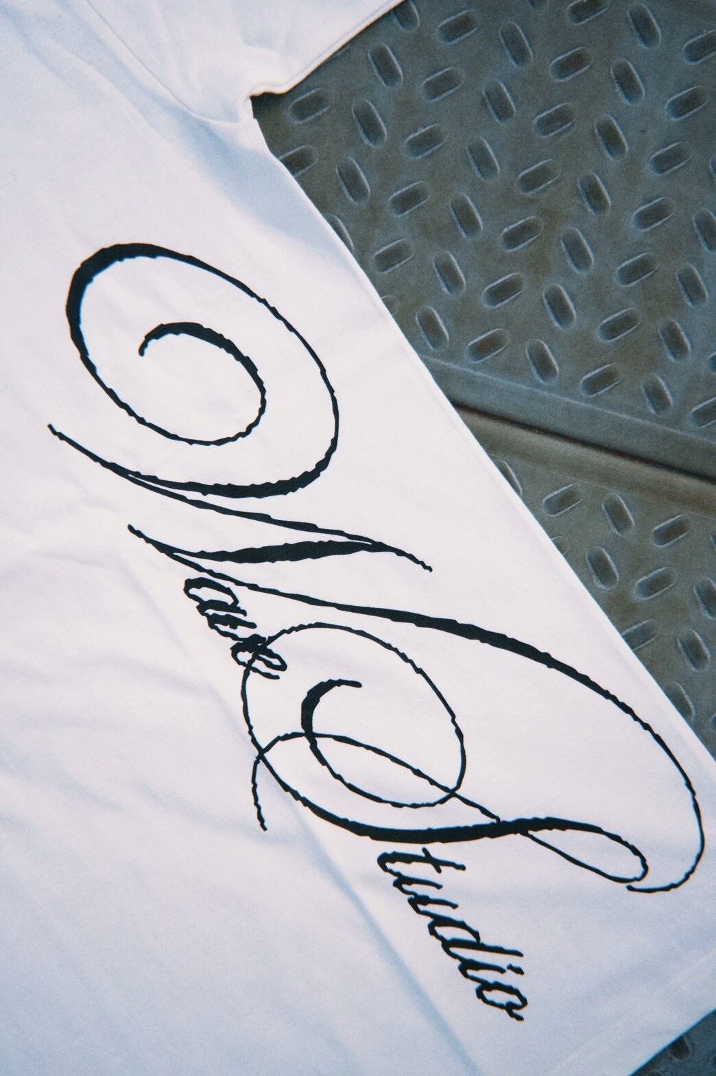 WAVE Cursive Logo T-shirt WHITE [WV02] | WAVe Studio