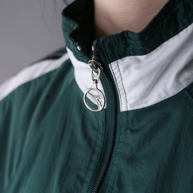 "DIADRA" short length good coloring nylon jacket