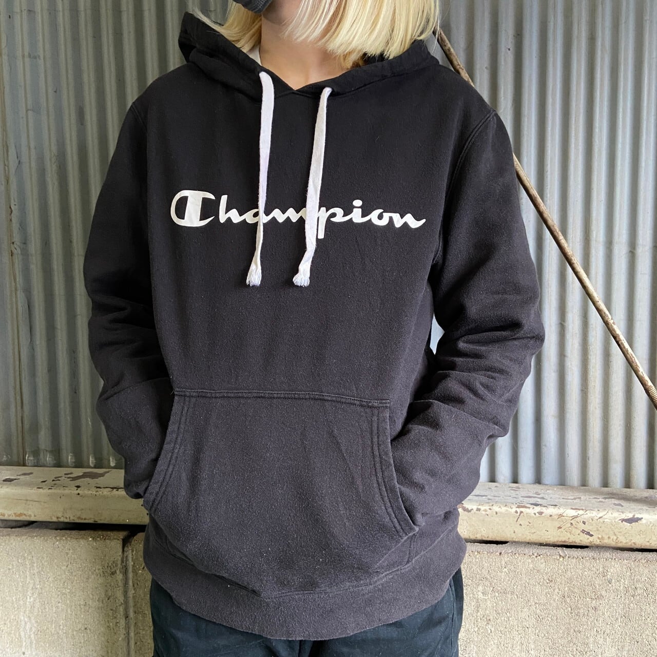 新品 Champion チャンピオン スウェット LOGO パーカー 黒 L