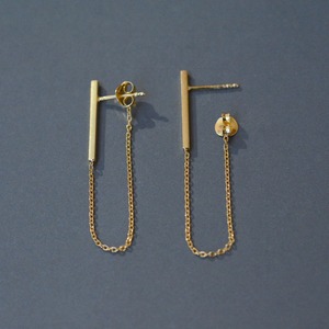 vertical-long  ピアス ゴールド