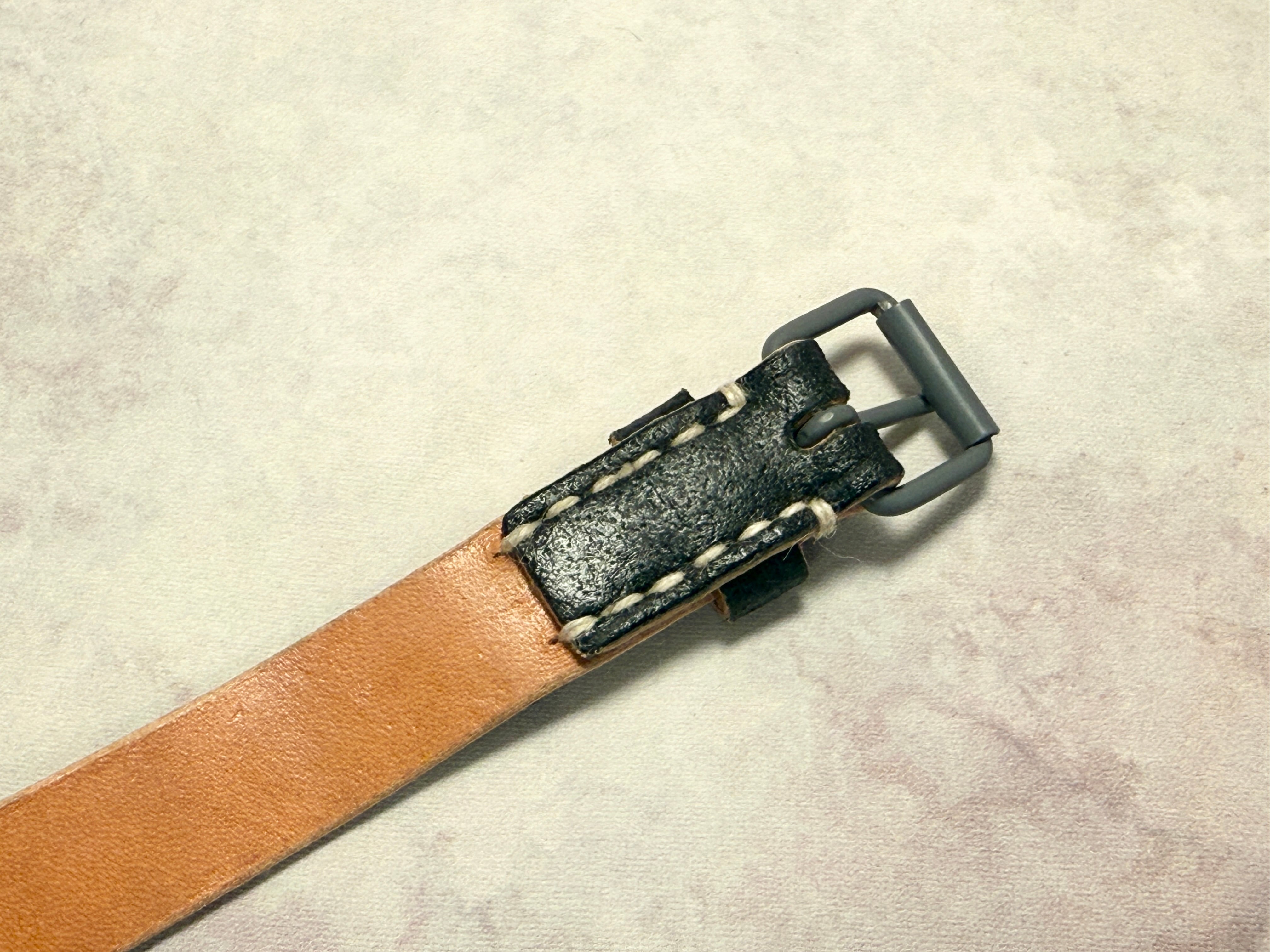 WWIIドイツ軍 飯盒用ストラップ（61cm・5穴・1ループ