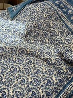 03.爽やかなブルー　草花模様　シングルサイズ　ブロックプリントキルト　インドのお布団　