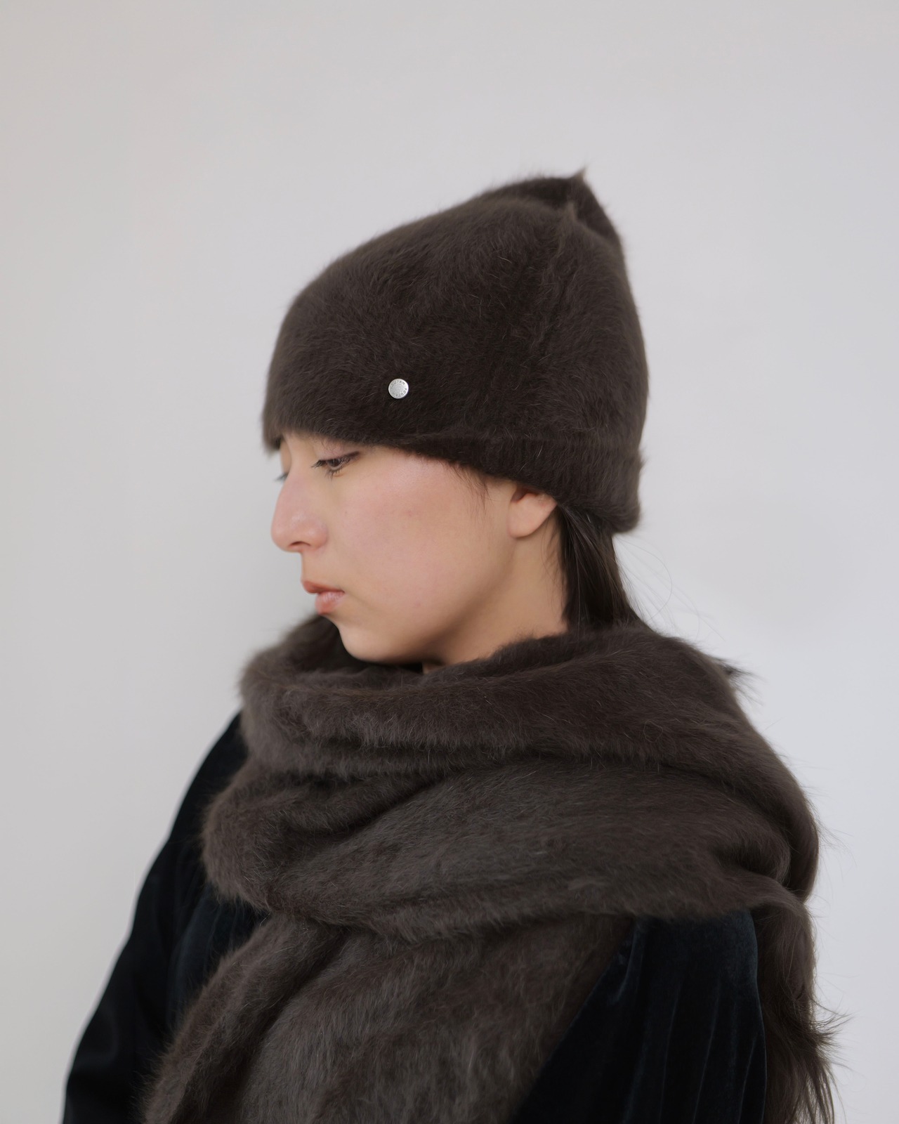FOURAM - Fox Cashmere Knit Cap ：Brown｜固定ピンブローチ／起毛の陰影