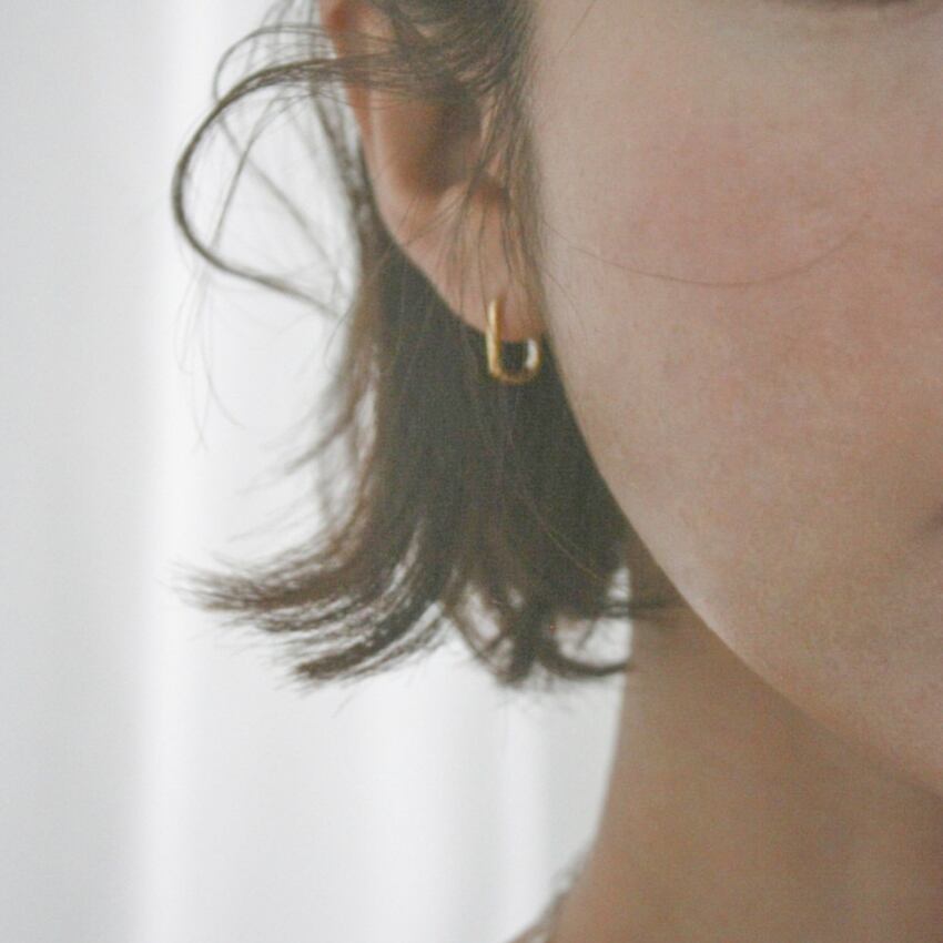 square hoop earrings　J00199