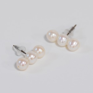 ピアス・淡水パール（三つ子）・チタン金具/ 片桐　光治