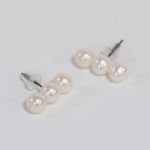 ピアス・淡水パール（三つ子）・チタン金具/ 片桐　光治