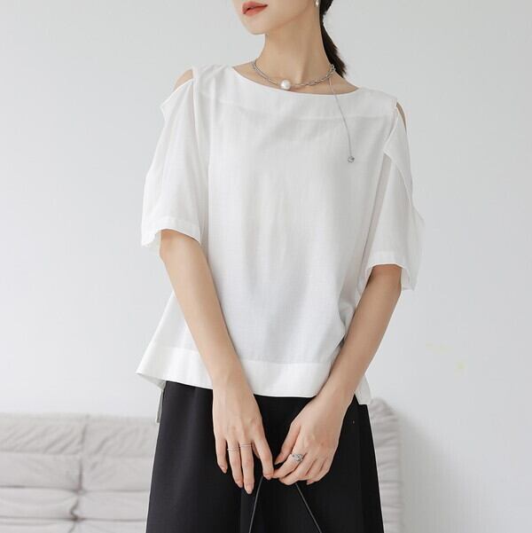 新作 21 夏新作 トップス 春夏 シャツブラウス シャツ レディース ブラウス 半袖 肩開き 肩あき トップス オープンショルダー トップス 肌見せトップス ゆったりトップス 体型カバー トップス 細見えトップス 着痩せコーデ 上品 トップス きれいめ トップス ホワイト