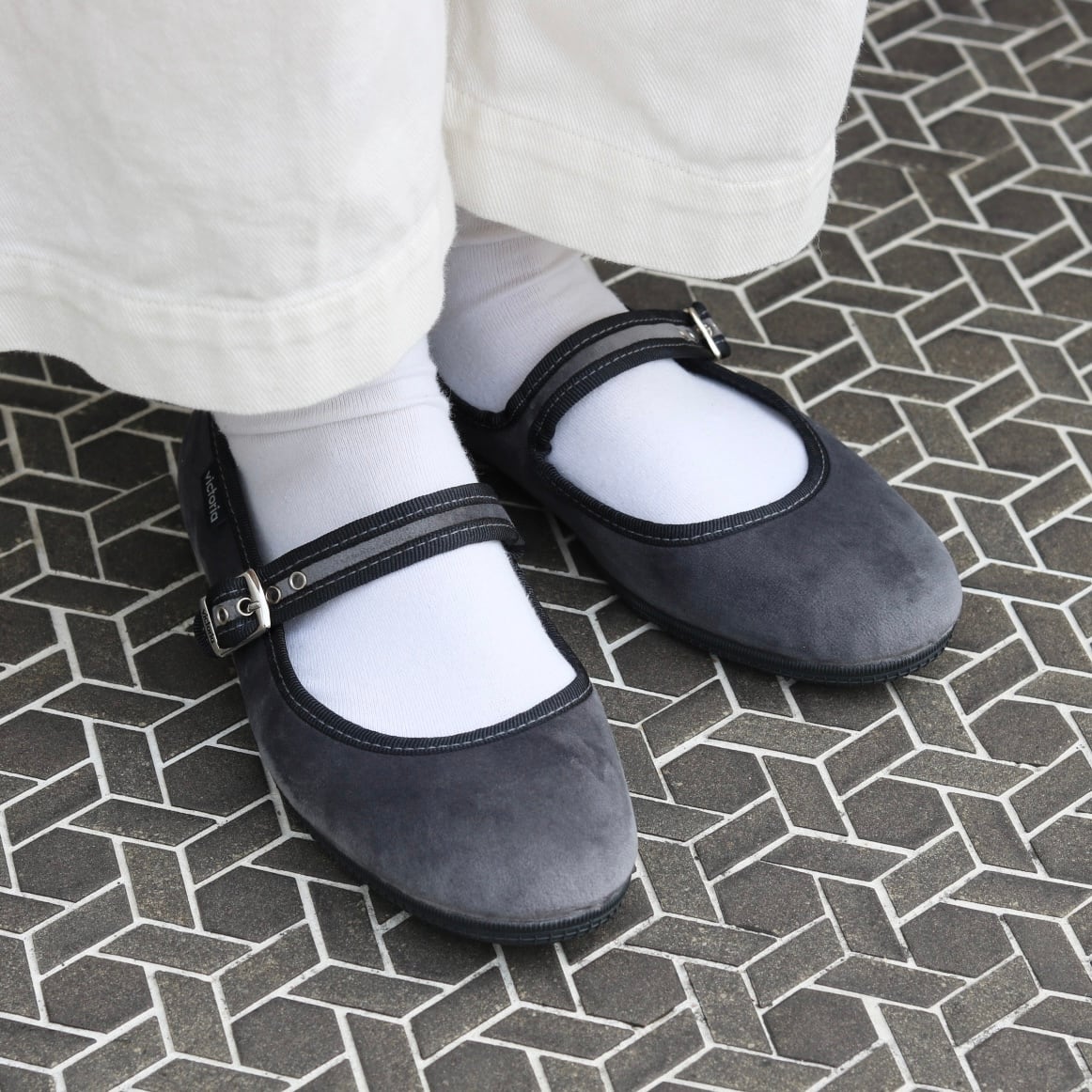 victoria mercedes terciopelo ベロアストラップシューズ | Zakka so-la