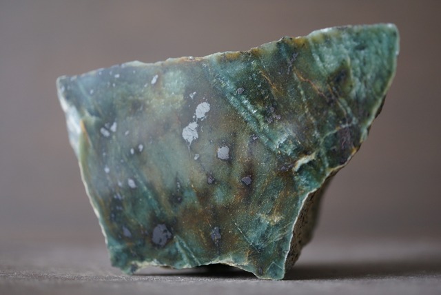 ブラジル バイーア州産サーペンティン（蛇紋石）Serpentin 1071