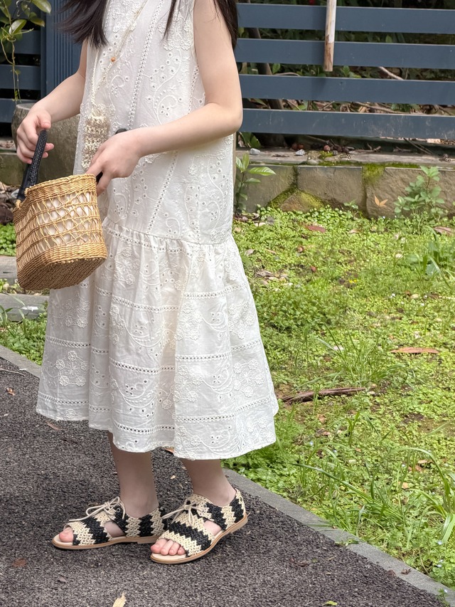 【KID】フラワーアイレット刺繍ノースリーブワンピース - 11