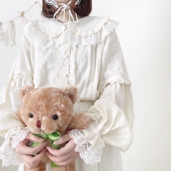 フリルハイネックレースリボンプリンセスブラウス(ホワイト×ブラック