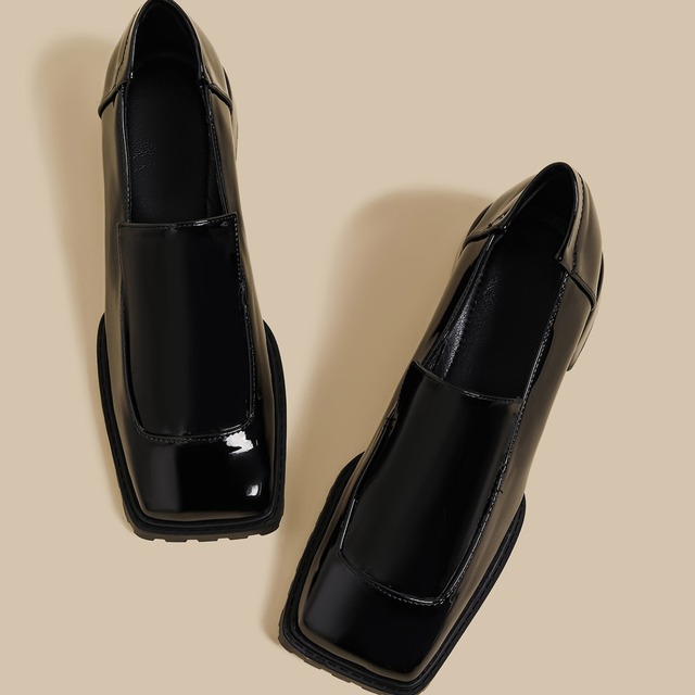 Minimal square loafer A00033