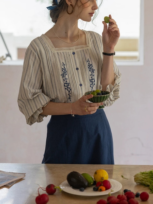 Provence Embroidery Stripe Blouse F0783