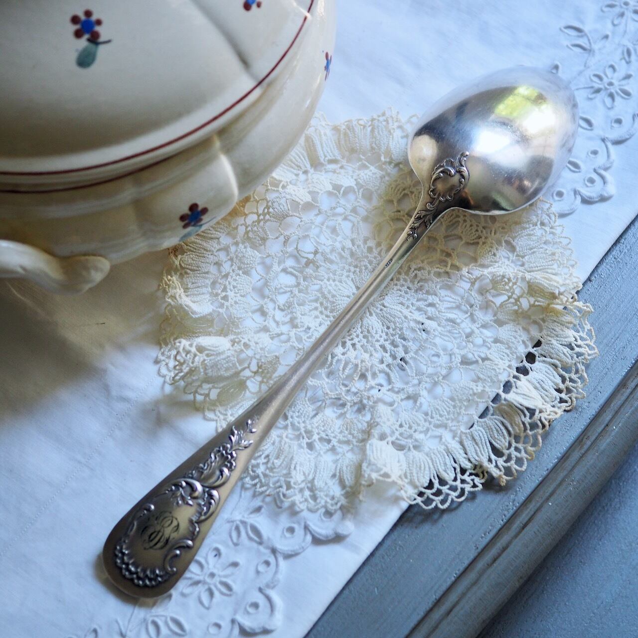 モノグラム入り 大きなシルバースプーン