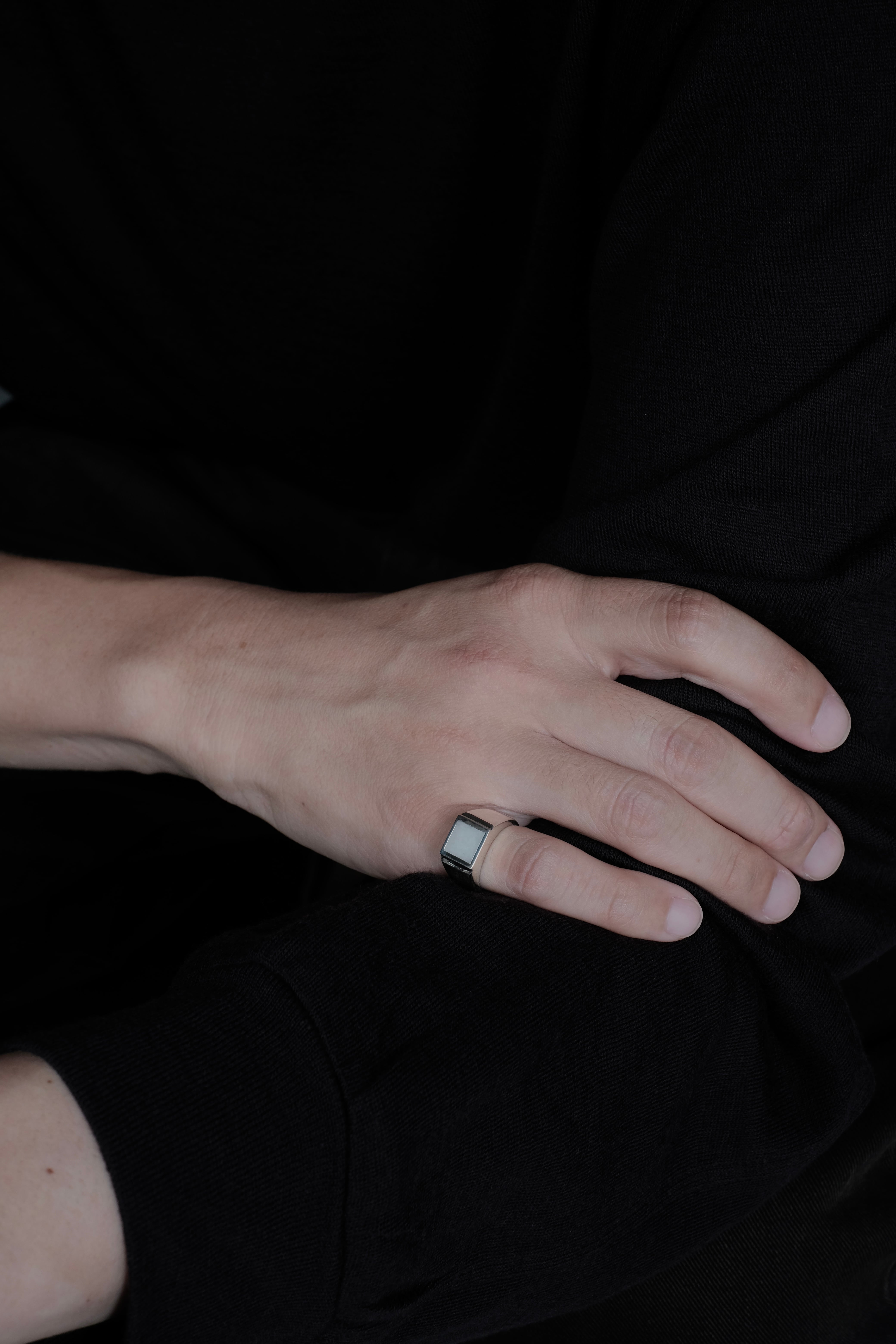 R.ALAGAN / SIGNET RING / JADEITE | LIVING
