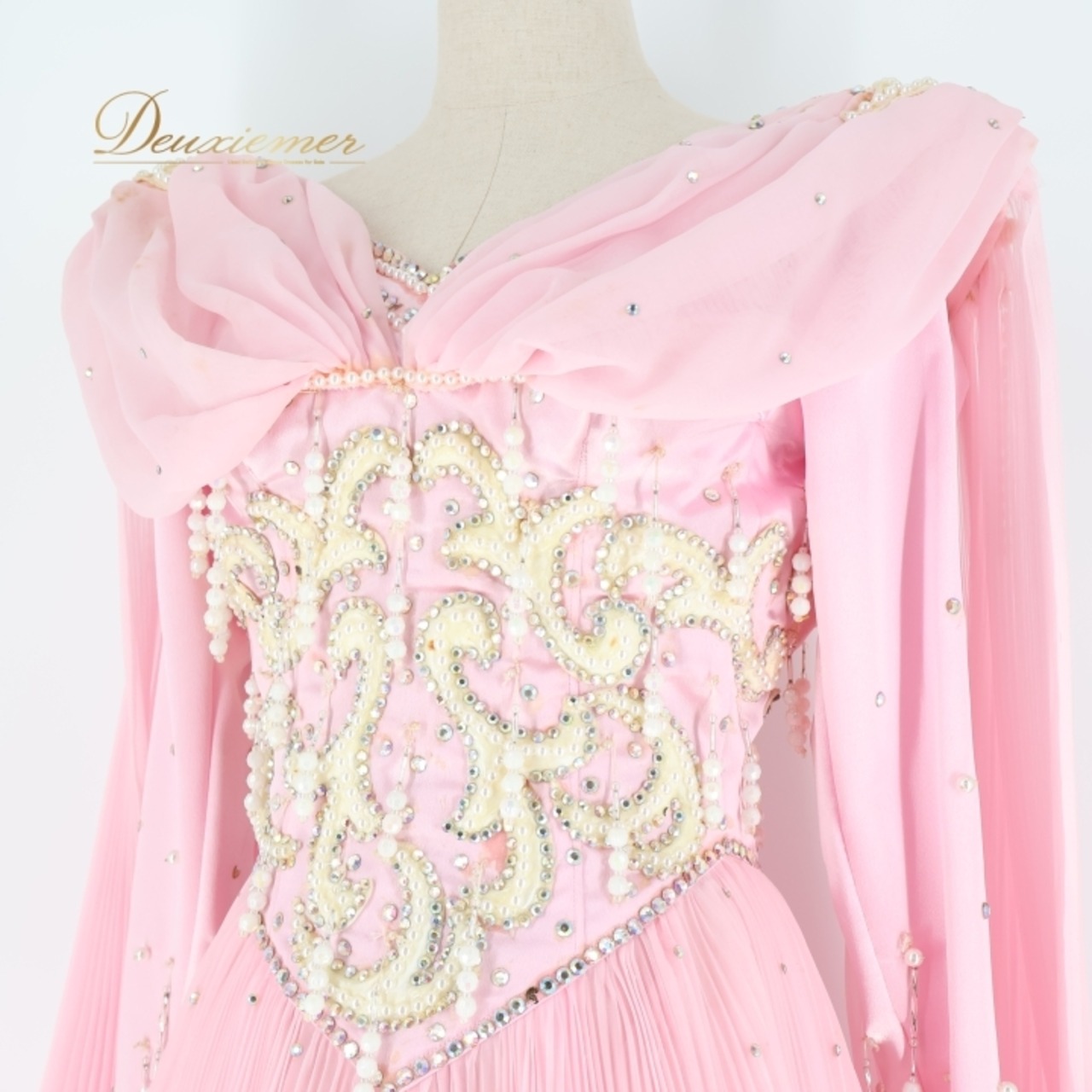 社交ダンス 衣装 スタンダードドレス ワンピース ドレス ファー フロート プリーツ デモ 競技 ダンス パーティ 発表会 ボリューム 豪華 細身 ピンク系 ホワイト系 高級感 ステージ用 競技用 大人向け 女性用 ダンスウエア