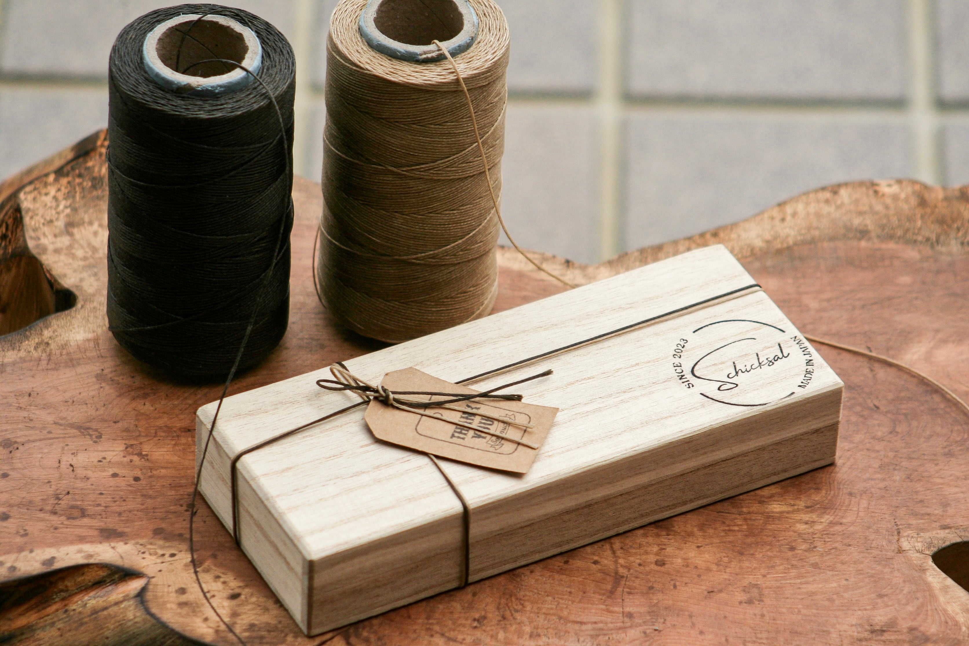 ☆不定期販売☆ 革軸ペン【クロコダイル クリムゾンレッド】 | Schicksal