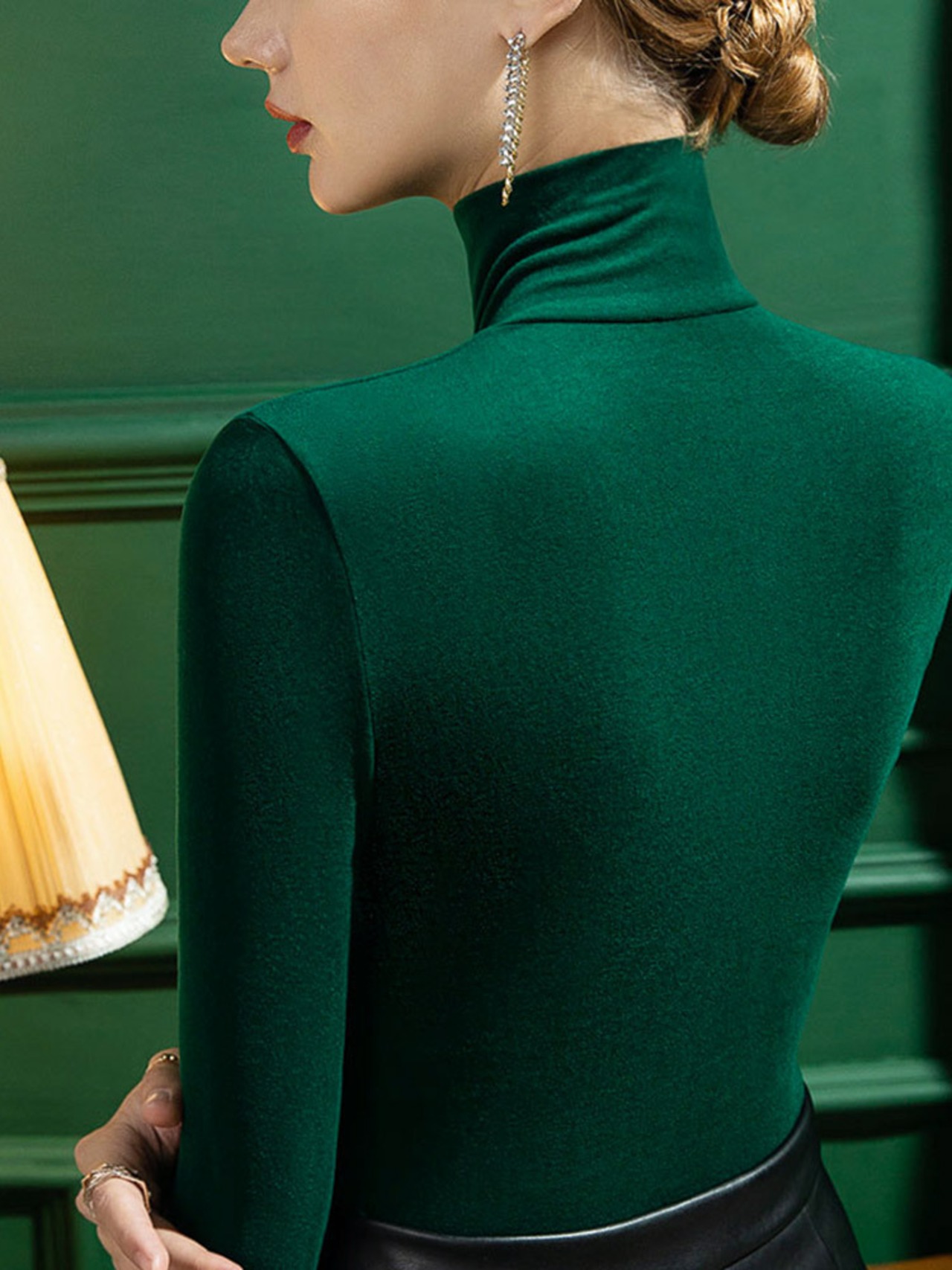 Unus　ウーナス　〜美魔女姉妹のロングTシャツⅠ〜　M22527