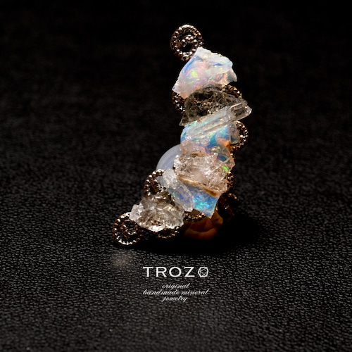 【035 Opal Fest 2022】 Integration Ear Cuff オパール × 水晶 鉱物原石 イヤーカフ 天然石 アクセサリー (No.2711)