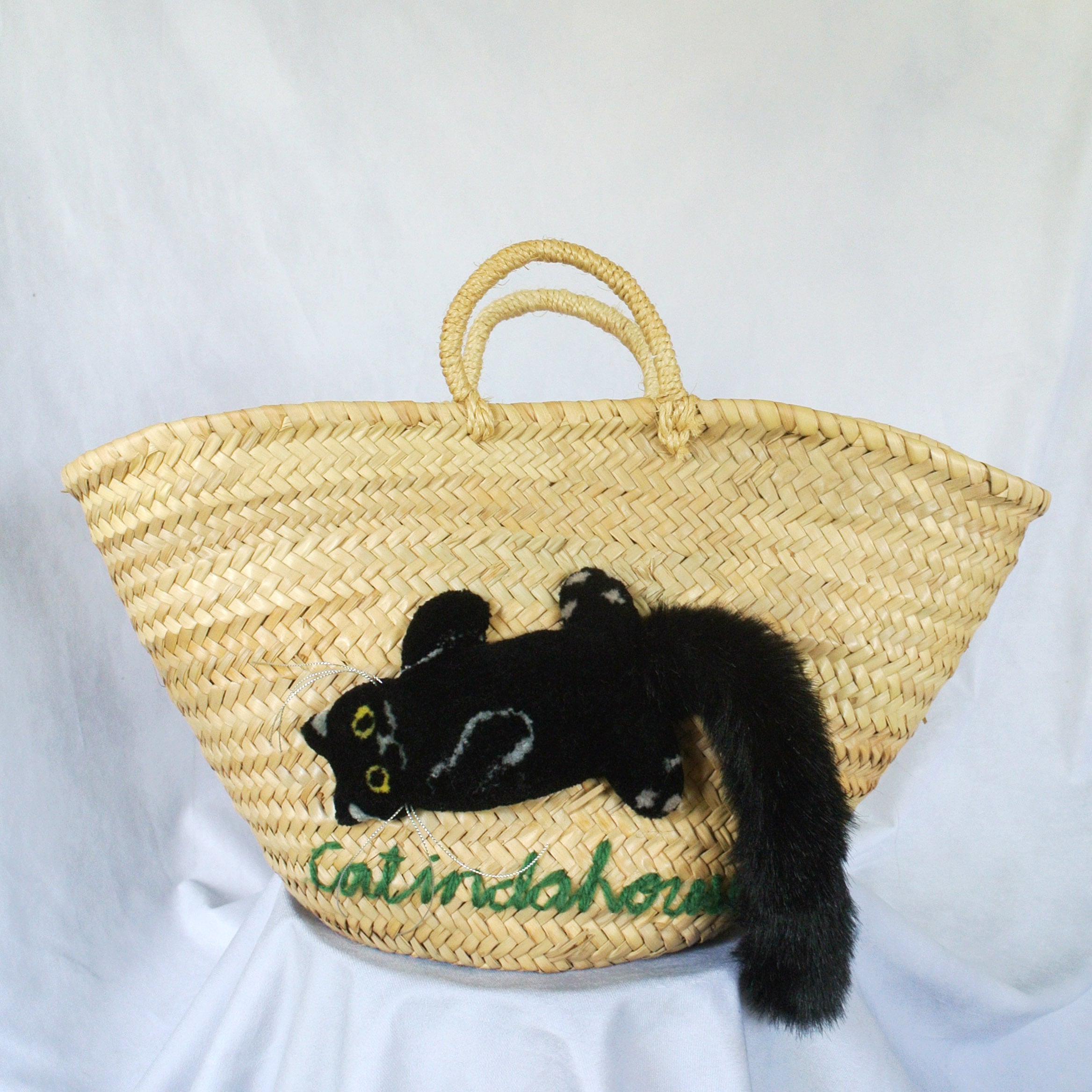 CAT IN DA HOUSE! ON LINE STORE