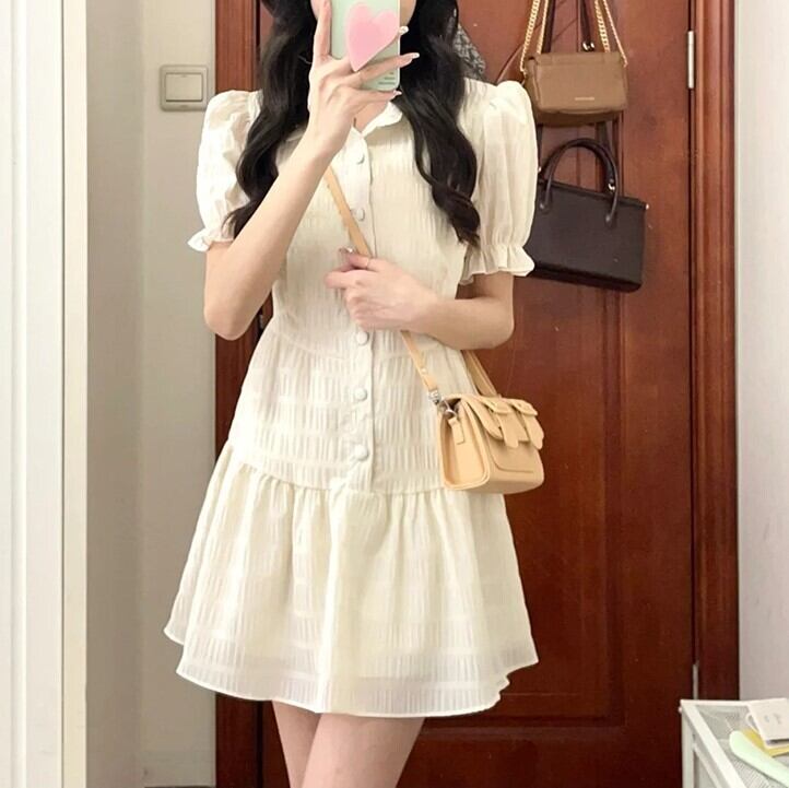ワンピース レディース ミニワンピース ショート丈 半袖 襟付き パフスリーブ フリル かわいい 大人可愛い きれいめ 上品 エレガント 清楚 フェミニン おしゃれ お洒落 綺麗 お嬢様 ナチュラル こなれ感 ラブリー キュート ガーリー レトロ ロマンチック 抜け感 主役級 存在感 無地 学生 通学 デート お出かけ 女子会 S M L XL 春 夏 10代 20代 30代 40代 韓国 韓国系 着回し 普段使い 体型カバー ファッション モテ トレンド 流行 インスタ映え