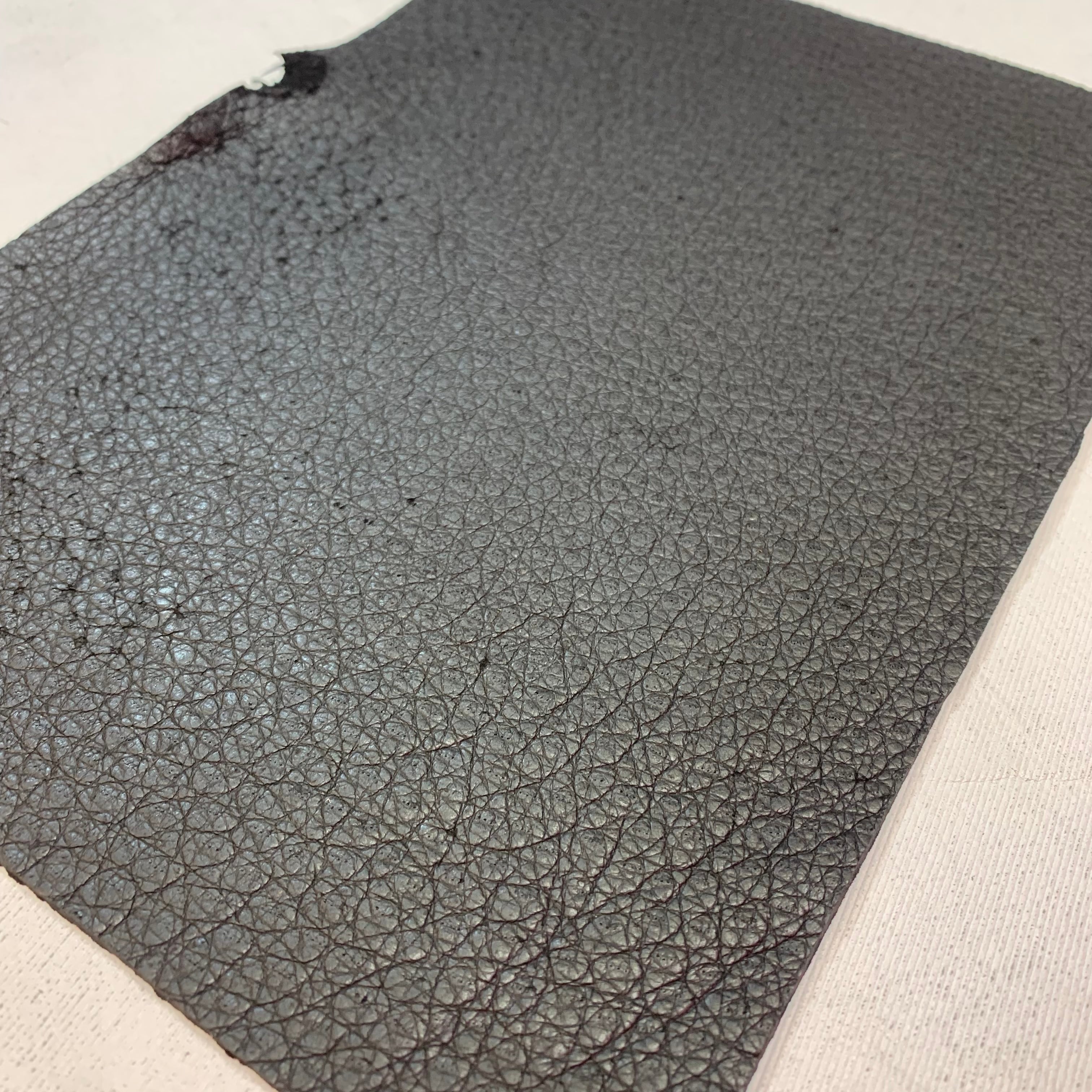 ペッカリー | and leather 【初心者～中級者のための革素材・レザー